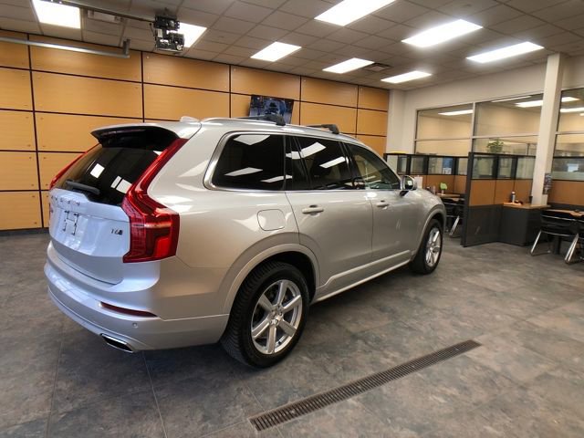 Used 2020 Volvo XC90 T6 Momentum image 5