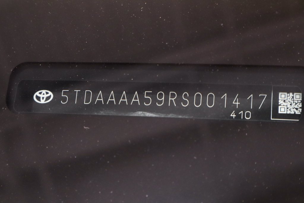 Used 2024 Toyota Grand Highlander FWD image 32