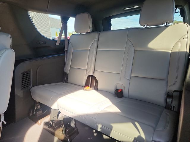 Used 2024 GMC Yukon XL SLT w/ SLT Luxury Package image 27