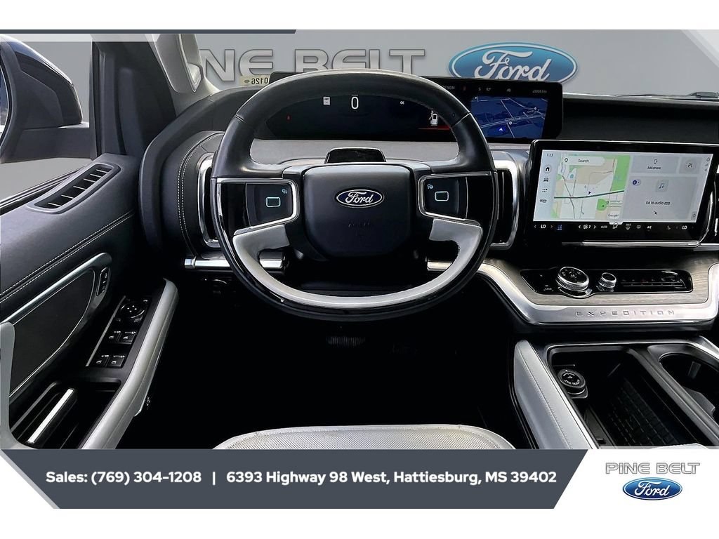 Certified 2025 Ford Expedition Platinum AWD/4WD image 5