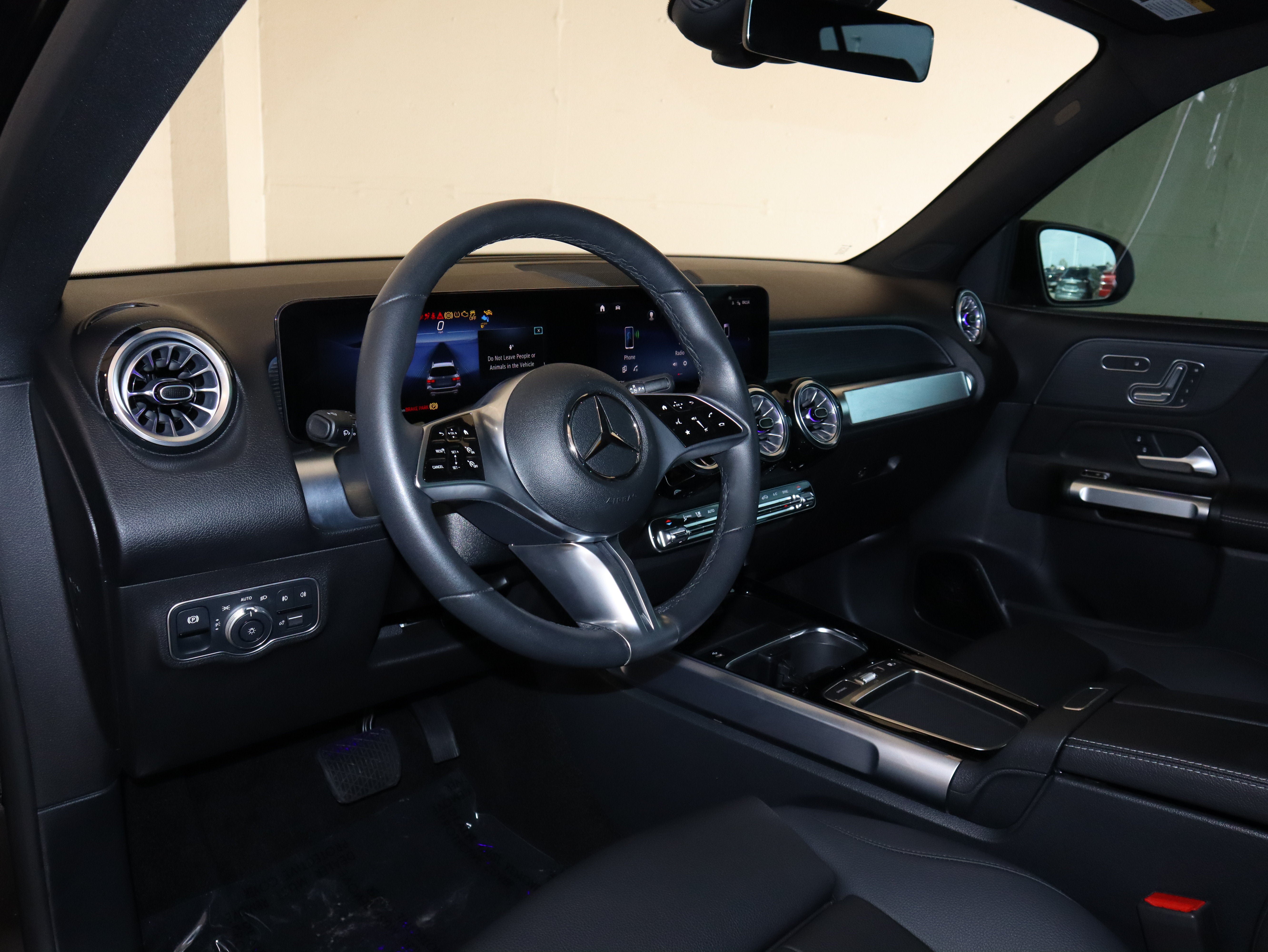 Used 2026 Mercedes-Benz GLB 250 image 21