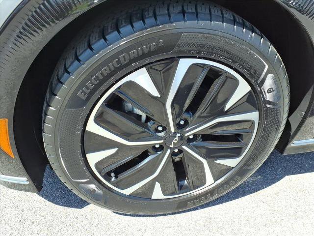 Used 2022 Kia EV6 Wind w/ Wind Technology Package AWD/4WD image 8