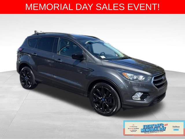 Certified 2017 Ford Escape SE w/ Equipment Group 201A