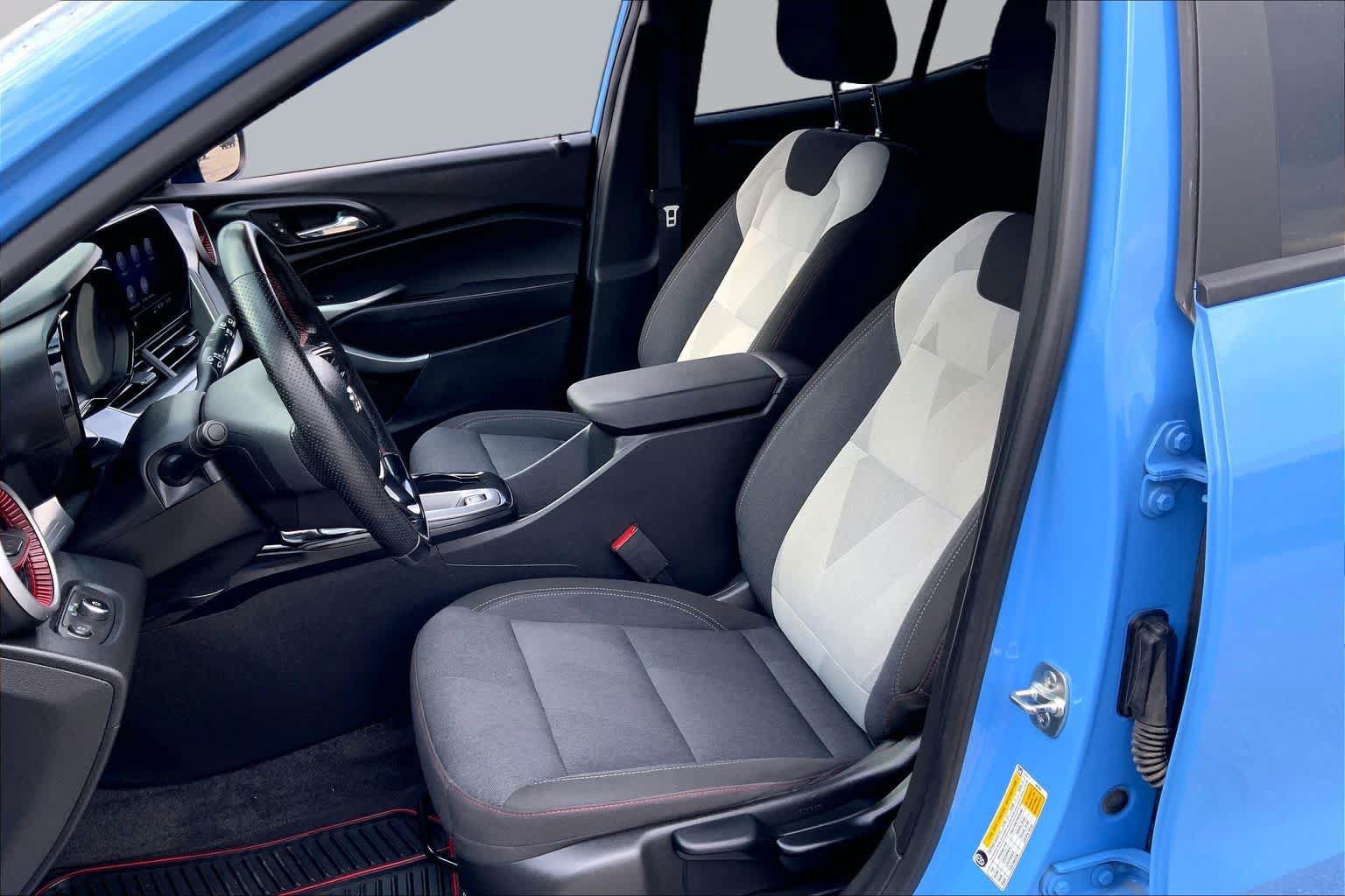 Used 2024 Chevrolet Trax RS w/ Driver Confidence Package FWD image 8