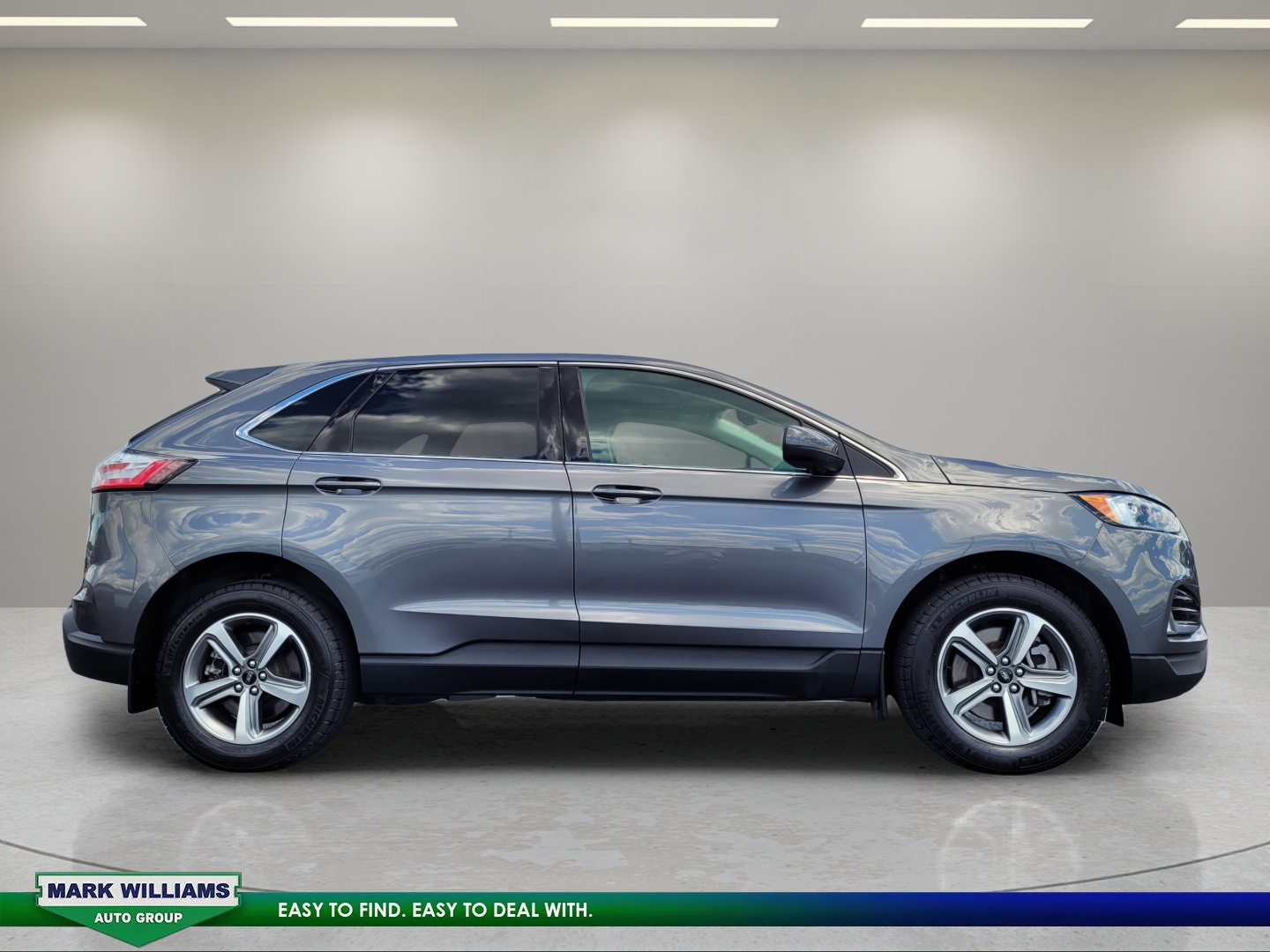 Certified 2024 Ford Edge SEL w/ Convenience Package AWD/4WD image 2