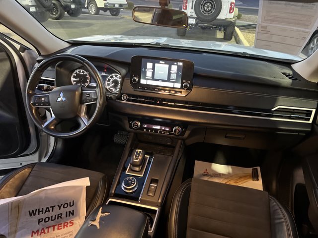 Used 2022 Mitsubishi Outlander SE FWD image 15