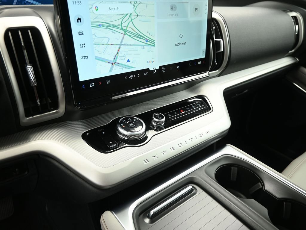 Certified 2025 Ford Expedition Active image 42