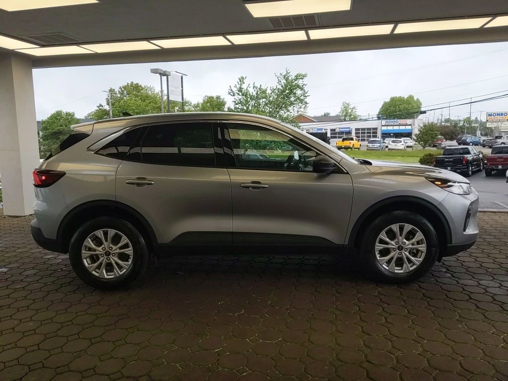 Certified 2024 Ford Escape Active AWD/4WD image 5