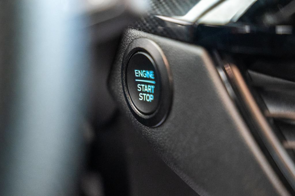 Certified 2025 Ford Escape ST-Line AWD/4WD image 26