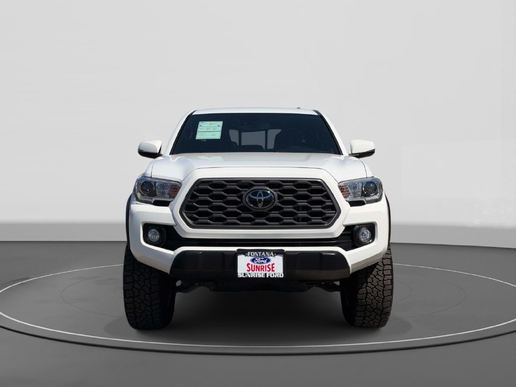 Used 2022 Toyota Tacoma TRD Off-Road w/ Technology Package AWD/4WD image 3