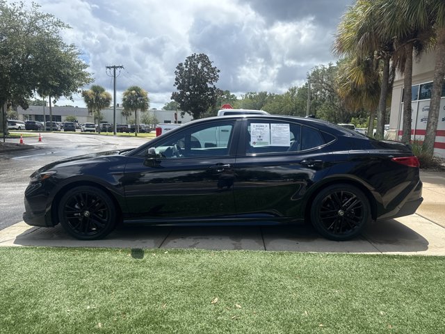 Used 2025 Toyota Camry SE FWD image 7