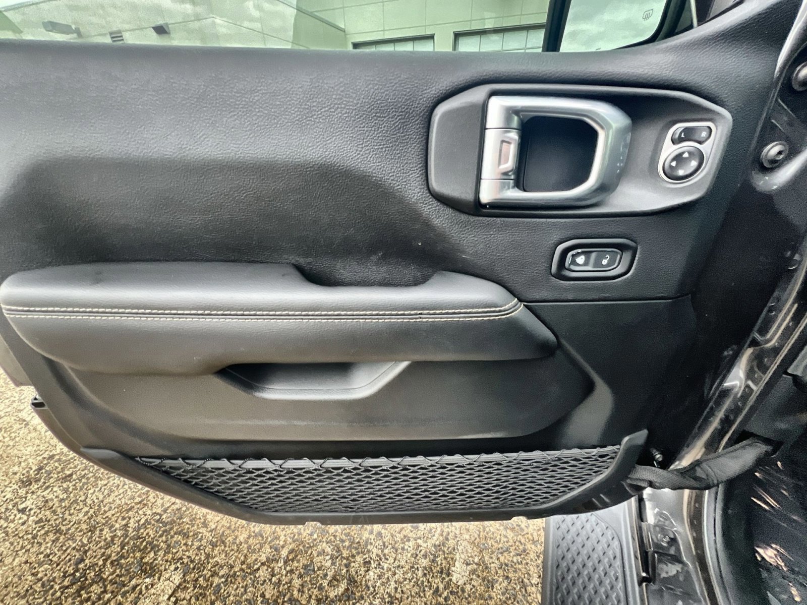 Used 2020 Jeep Gladiator Overland w/ Popular Equipment Package image 15