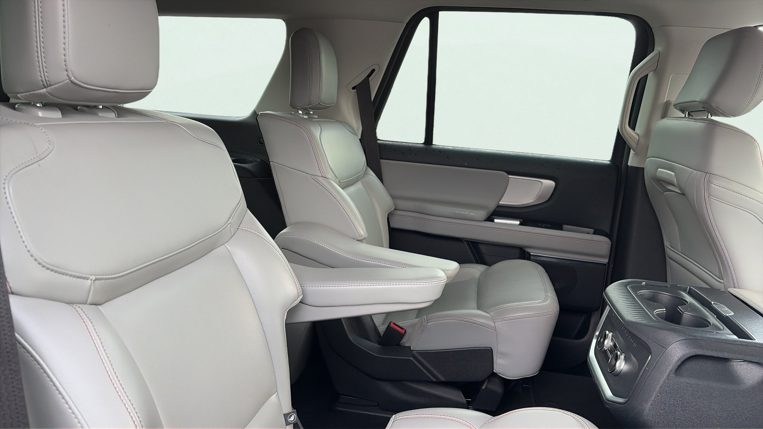 Certified 2025 Ford Expedition Active AWD/4WD image 15