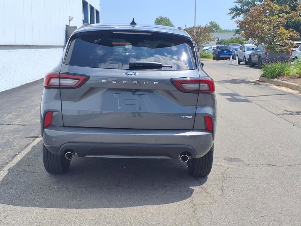Certified 2023 Ford Escape ST-Line w/ Tech Pack #1 image 3