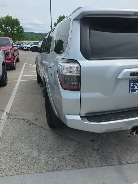 Used 2022 Toyota 4Runner SR5 AWD/4WD image 19