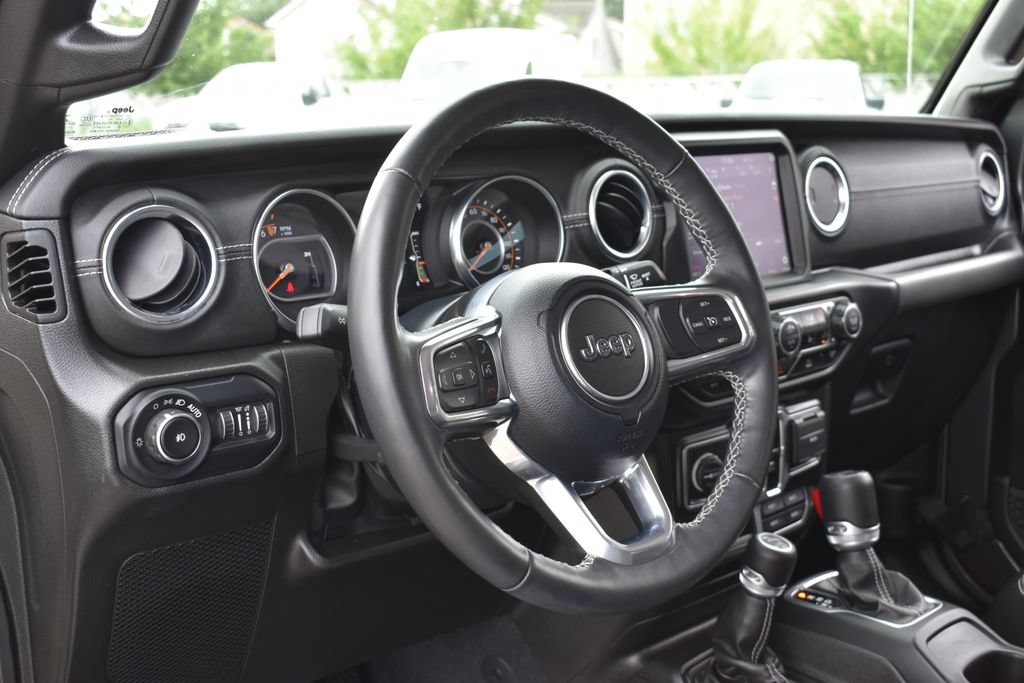 Used 2022 Jeep Wrangler Unlimited Sahara w/ LED Lighting Group AWD/4WD image 19
