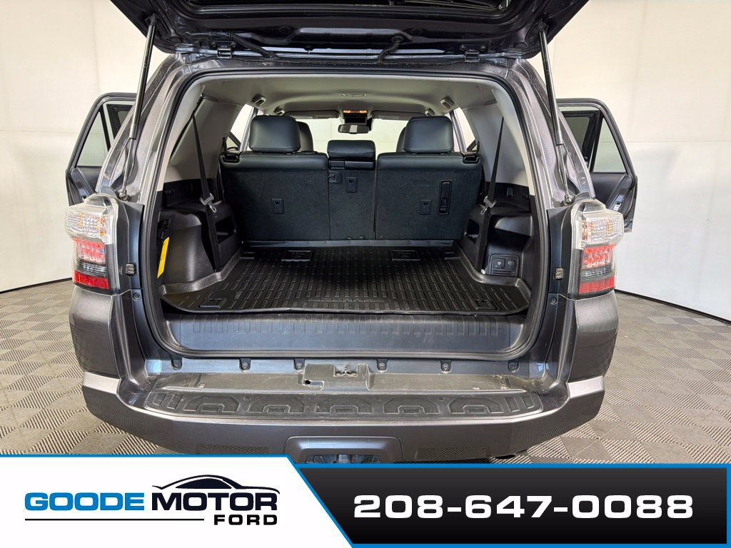 Used 2023 Toyota 4Runner SR5 AWD/4WD image 21