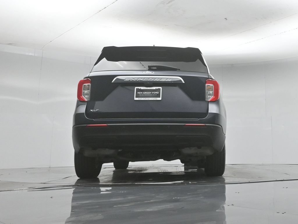 Certified 2023 Ford Explorer XLT RWD image 46