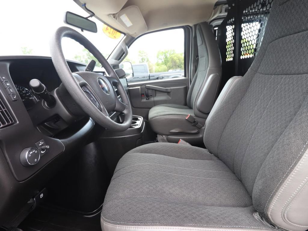 Used 2024 GMC Savana 2500 w/ Driver Convenience Package image 8