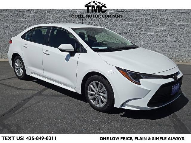 Used 2026 Toyota Corolla LE w/ LE Premium Package FWD image 1