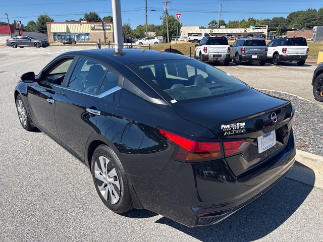 Used 2023 Nissan Altima 2.5 S FWD image 6