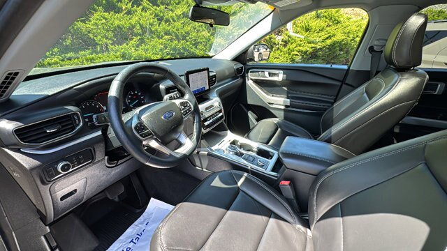 Certified 2022 Ford Explorer XLT w/ Equipment Group 202A AWD/4WD image 15
