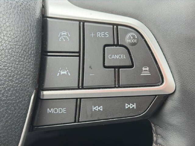 Used 2025 Toyota Grand Highlander AWD image 21