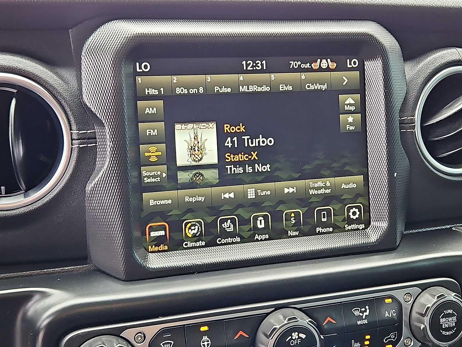 Used 2022 Jeep Gladiator Overland w/ Popular Equipment Package image 17