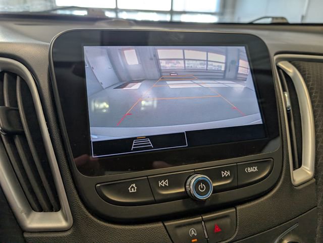 Used 2022 Chevrolet Malibu LT FWD image 22
