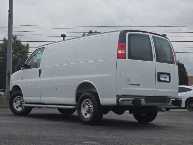 Used 2025 Chevrolet Express 2500 w/ Driver Convenience Package RWD image 9