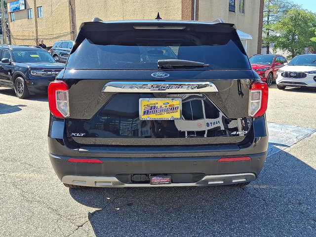 Certified 2023 Ford Explorer XLT w/ Equipment Group 202A AWD/4WD image 7