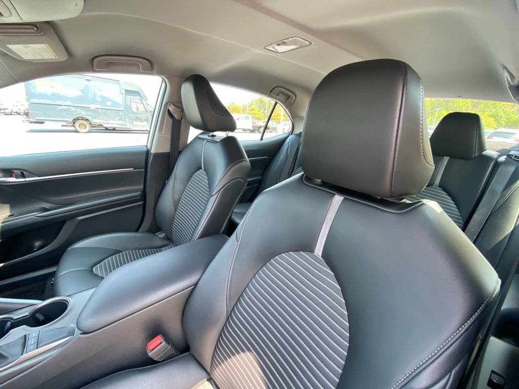 Used 2022 Toyota Camry SE FWD image 21