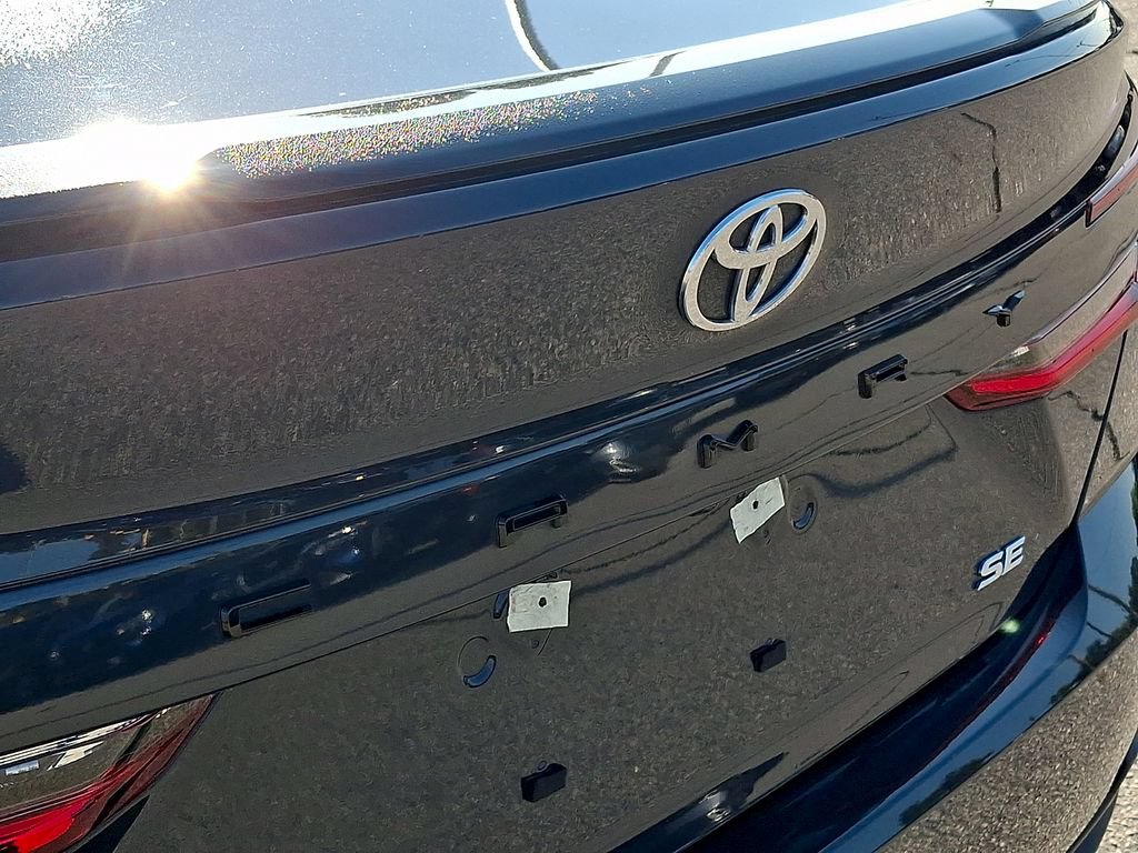 Used 2025 Toyota Camry SE FWD image 30
