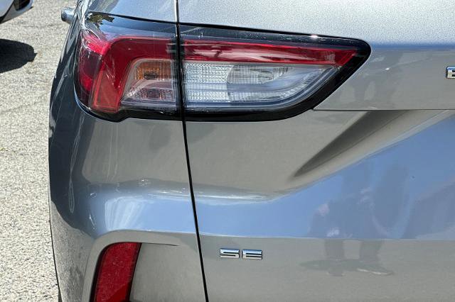 Certified 2021 Ford Escape SE image 27