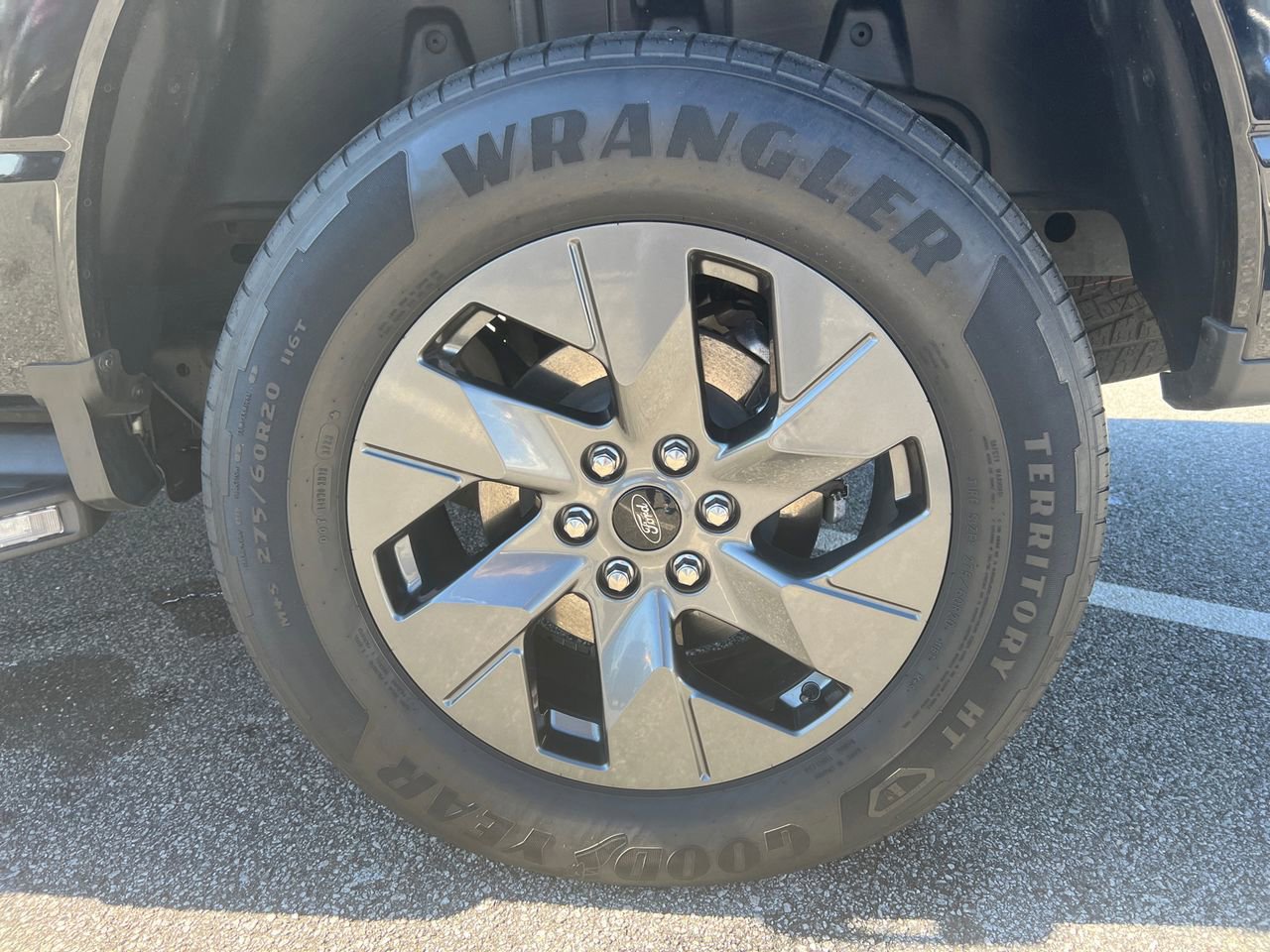 Certified 2023 Ford F150 Lightning Lariat w/ Equipment Group 511A High image 26