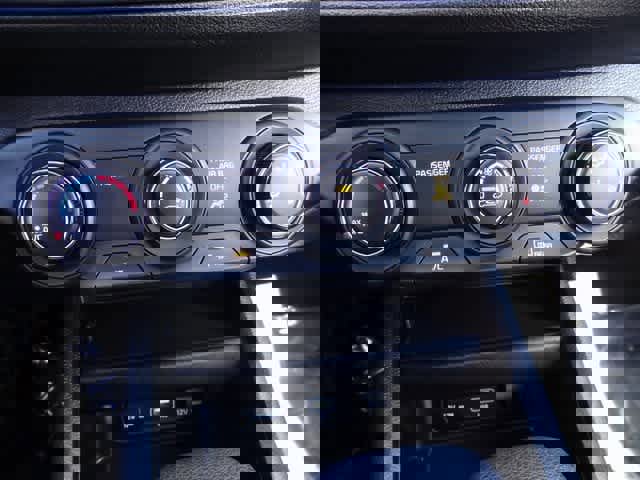 Used 2023 Kia Forte LXS image 21