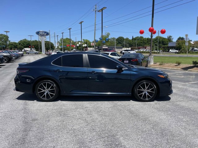 Used 2021 Toyota Camry SE FWD image 2