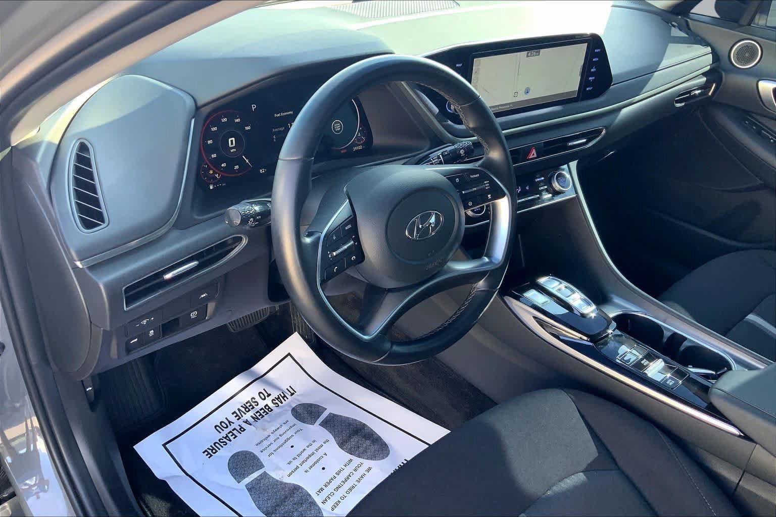 Used 2023 Hyundai Sonata SEL w/ Convenience Package FWD image 17