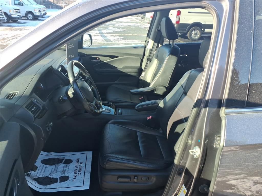 Used 2019 Honda Pilot Touring image 25