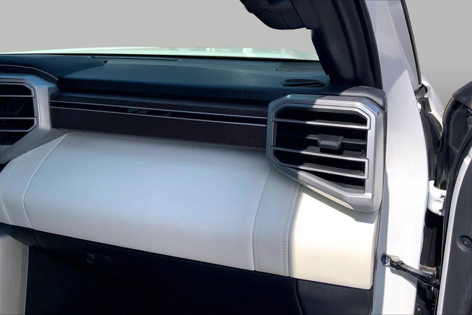 Used 2024 Toyota Sequoia Capstone AWD/4WD image 19