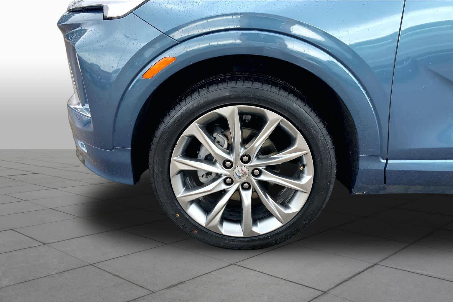 Used 2024 Buick Encore GX Avenir AWD/4WD image 11