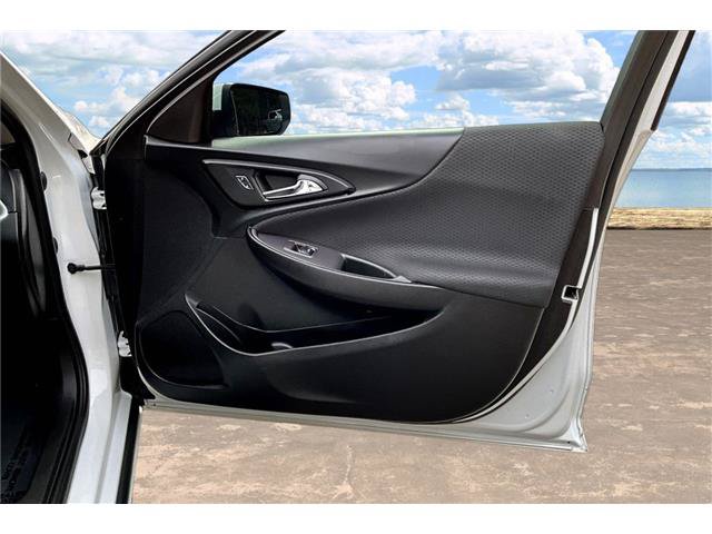 Used 2022 Chevrolet Malibu LT FWD image 30