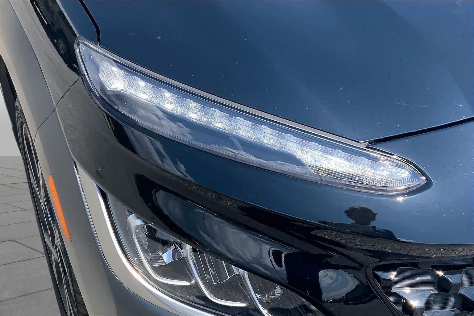 Used 2023 Hyundai Kona Limited FWD image 27