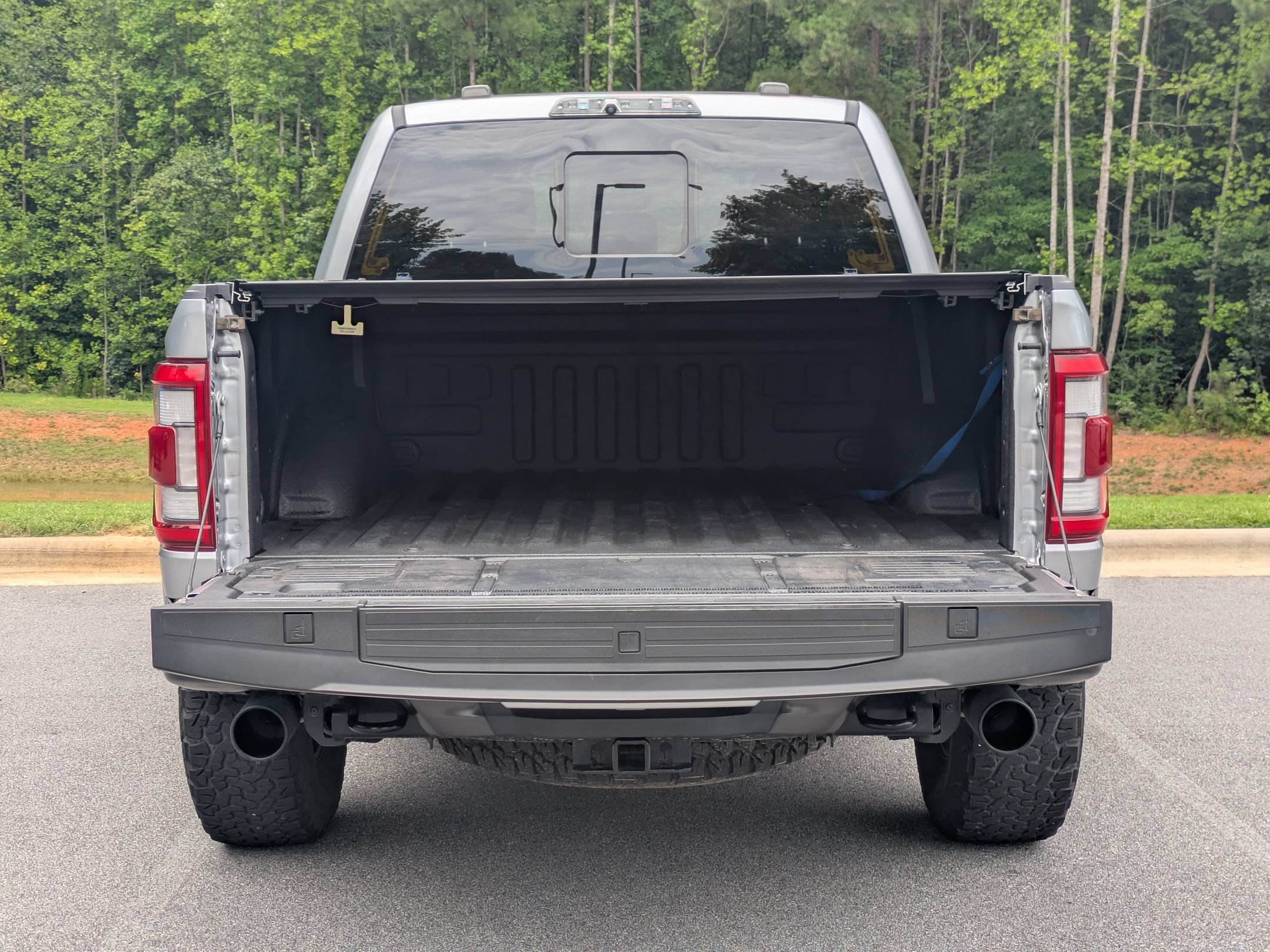 Certified 2023 Ford F150 Raptor w/ Raptor 37 Performance Package AWD/4WD image 33