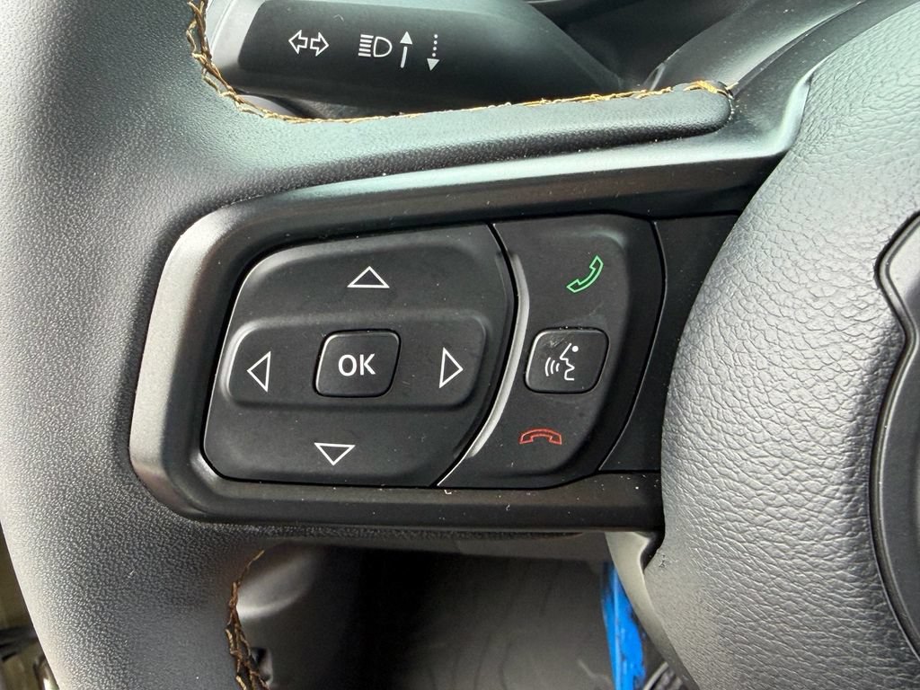 Used 2025 Jeep Wrangler Unlimited Sport AWD/4WD image 23