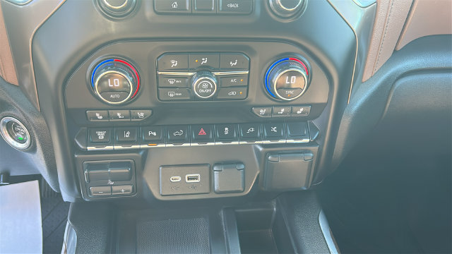 Used 2021 Chevrolet Silverado 2500 High Country AWD/4WD image 21