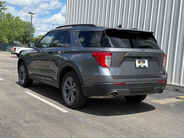 Certified 2024 Ford Explorer XLT w/ Equipment Group 202A AWD/4WD image 3