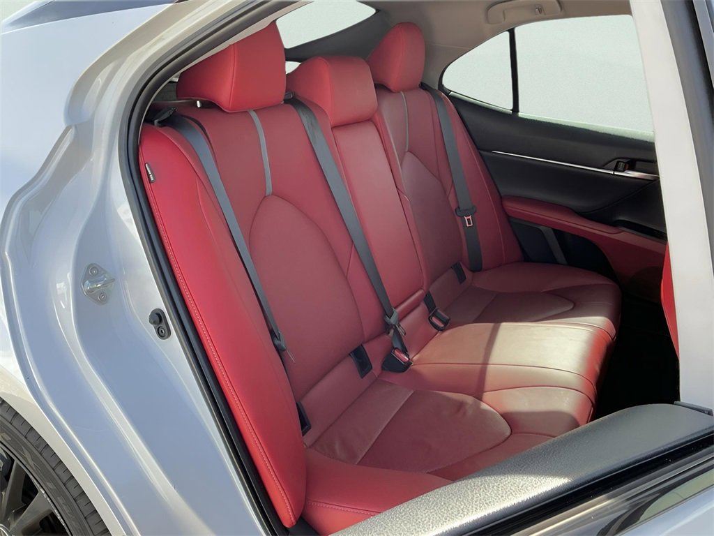 Used 2022 Toyota Camry XSE image 18