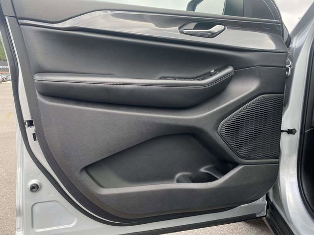 Used 2023 Jeep Grand Cherokee L Laredo w/ Luxury Tech Group I AWD/4WD image 21