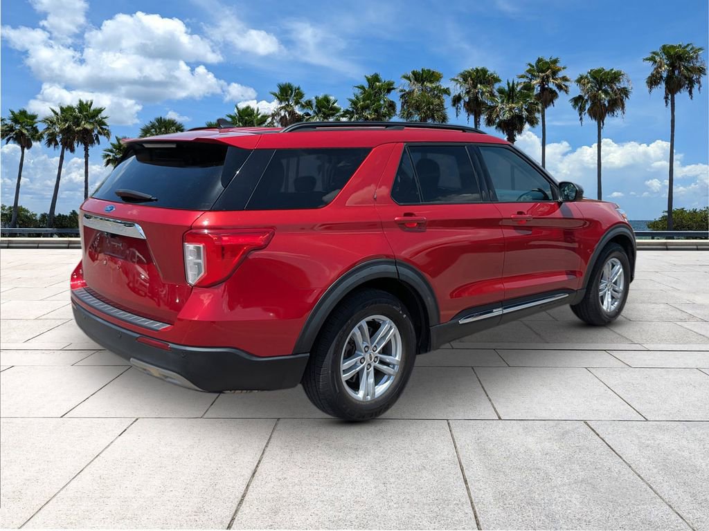 Certified 2021 Ford Explorer XLT w/ Equipment Group 202A RWD image 7